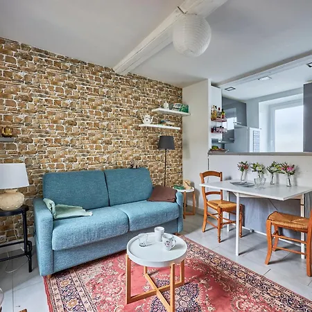 בית נופש Cote - A 1km De La *