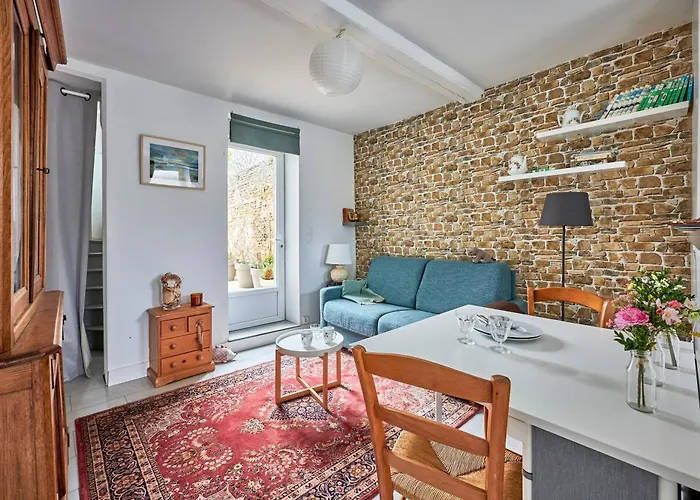 Cote - A 1km De La *