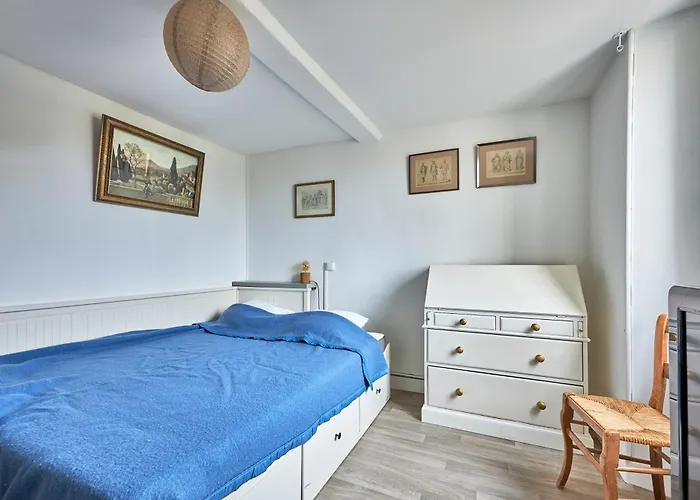 Cote - A 1km De La *